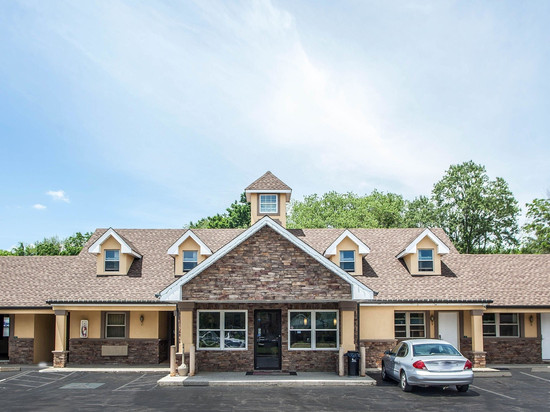 伊克诺旅馆牛顿