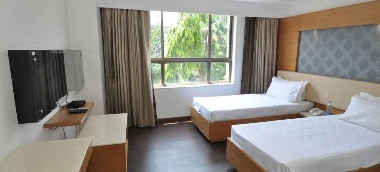 塔拉瓦德克拉尔克斯旅馆(Tarawade Clarks Inn Pune)图片