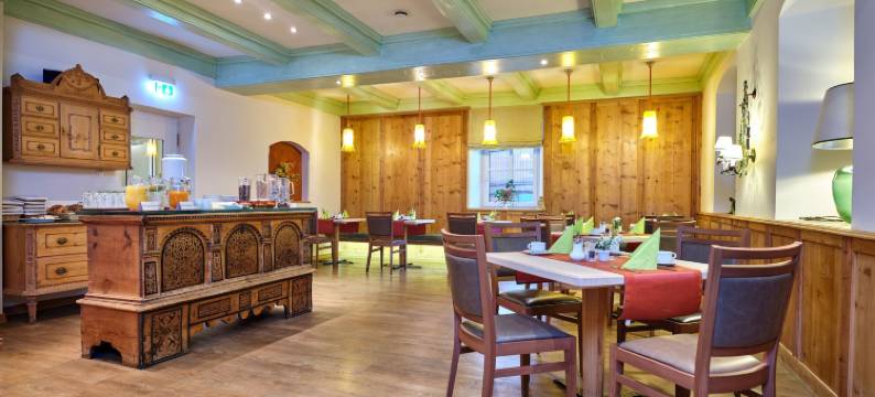 祖姆图姆酒店 - 出租公寓和客房(Akzent Hotel Turmwirt)图片