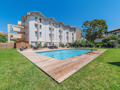 儒勒-凡尔纳酒店