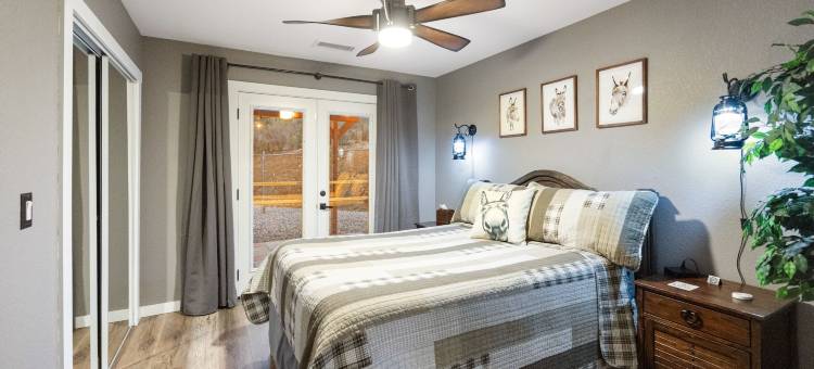 新豪华普雷斯科特猞猁B B 4k平方英尺，可住22人(New Luxury Prescott Lynx B B 4k ft2 Sleeps 22)图片