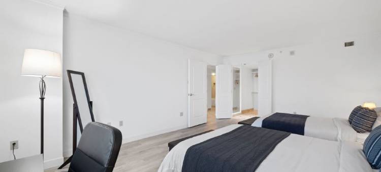 CozySuites的市内2居室/3浴室海滨租赁(2Br 3BA Beachfront Rental in Town CozySuites)图片
