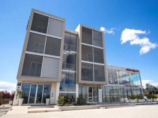 艾克雷斯皮酒店