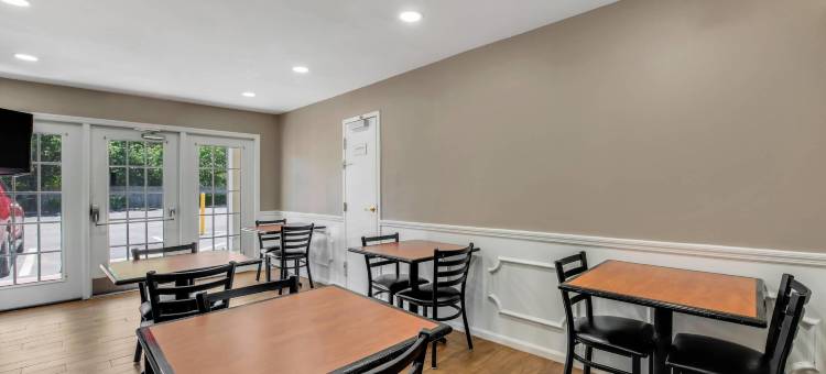 劳林堡凯艺酒店(Quality Inn Laurinburg)图片