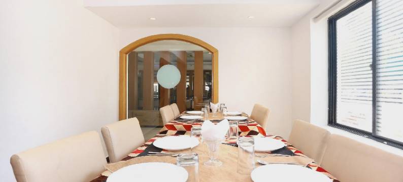 首都 O 19742 多娜城堡酒店(Super Townhouse Dona Castle)图片