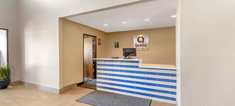 切斯特敦凯艺酒店 - 近印第安纳沙丘国家公园 I-94(Quality Inn Chesterton Near Indiana Dunes National Park I-94)图片