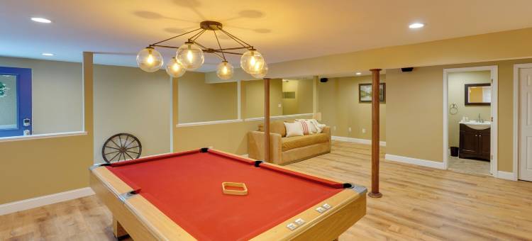 溪流浸泡和烤棉花糖：卡茨基尔宝石(Creek Dips & Smores: Catskills Gem)图片