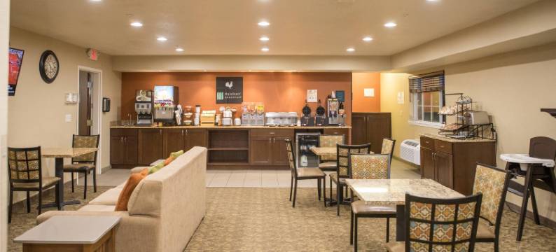 科拉尔维尔-爱荷华市美茵斯坦套房酒店(MainStay Suites Coralville - Iowa City)图片