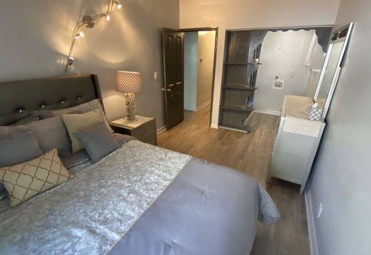 Charming Burbank Cottage! Hotel Overview