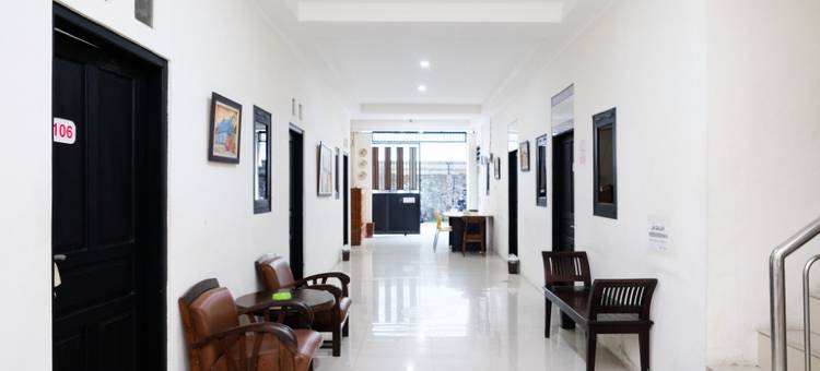 红多兹伊斯兰酒店-近梭罗广场购物中心(RedDoorz Syariah Near Solo Square Mall)图片