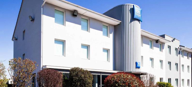 宜必思快捷酒店克莱蒙费朗北里永(Ibis Budget Clermont Ferrand Nord Riom)图片