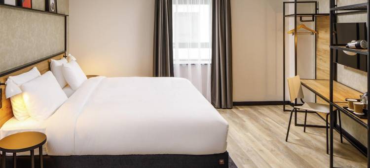 宜必思布尔昆雅里昂 Medipole 酒店(Ibis Bourgoin Jallieu Medipole)图片