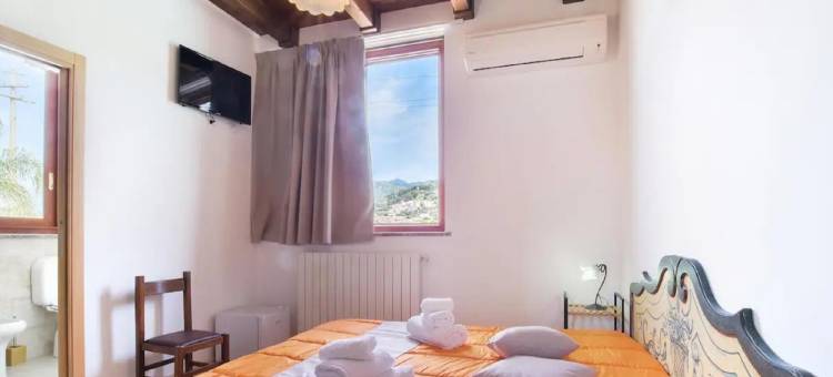 Villa in Sicily near Taormina Beaches图片