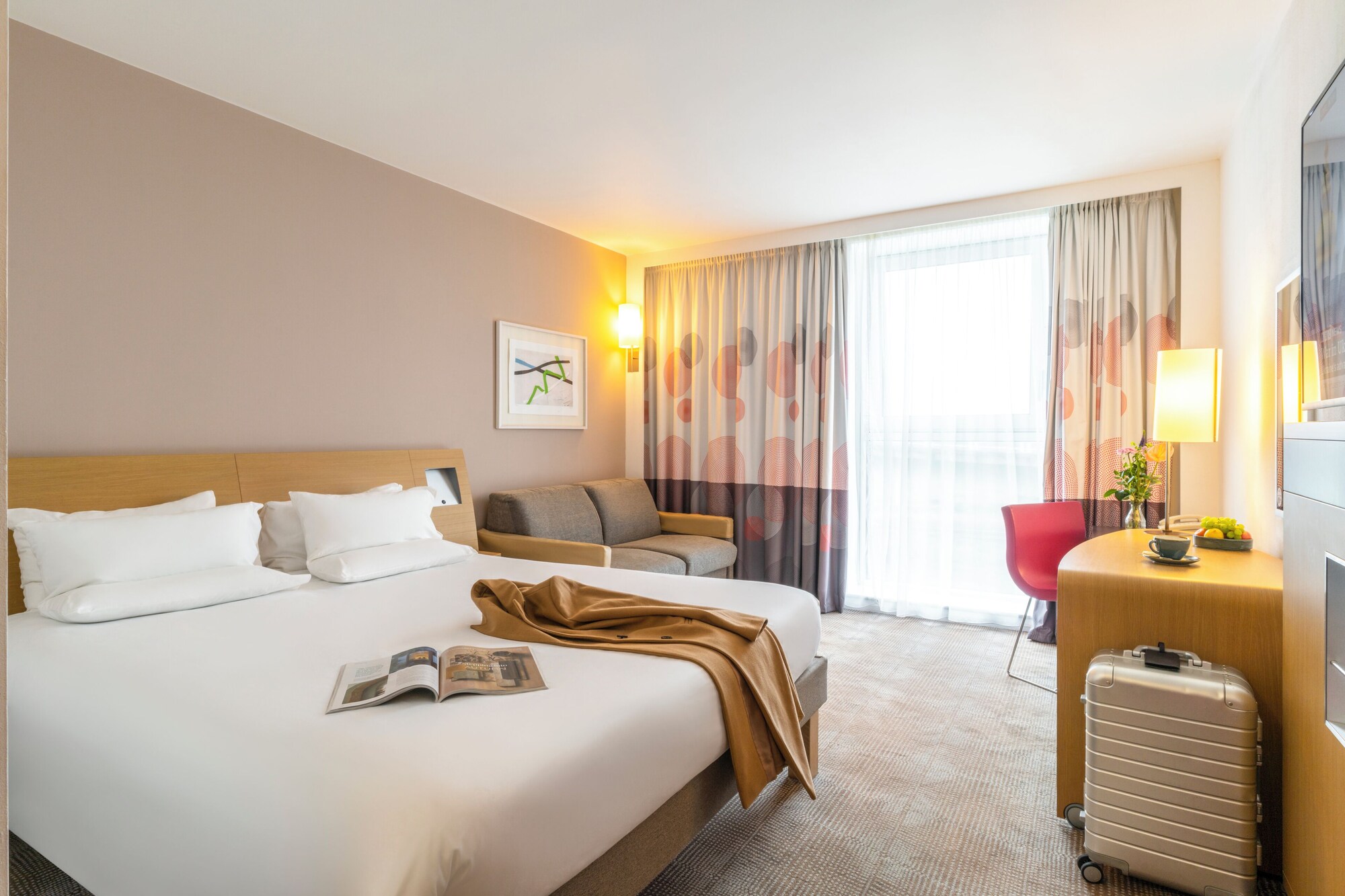 Novotel Edinburgh ParkOver view