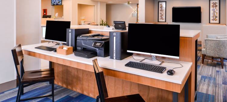 拉西奥林匹亚智选假日酒店及套房(Holiday Inn Express & Suites Lacey - Olympia)图片