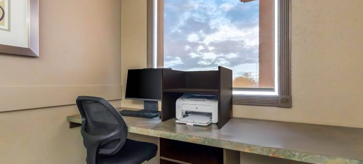 阿尔伯特王子温德姆速8酒店(Super 8 by Wyndham Prince Albert)图片