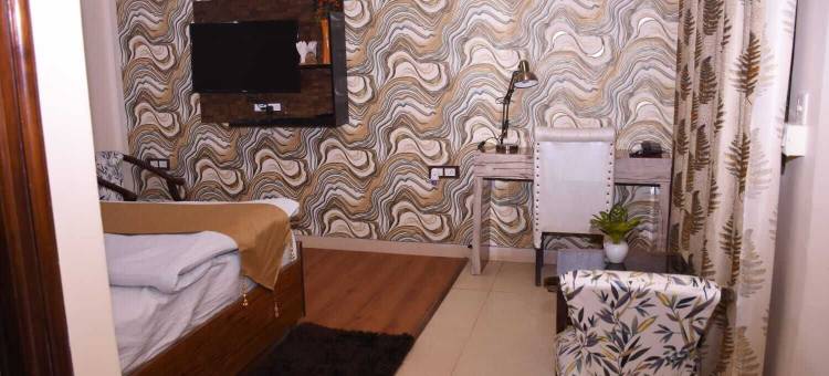 拉吉汉斯丽晶酒店(Hotel Rajhans Regency)图片