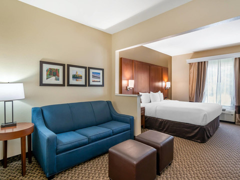 杰斐逊城舒适套房酒店