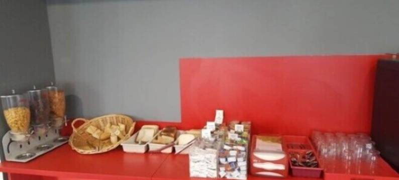 hotelF1 伊尼马西 TGV 酒店，已翻修(hotelF1 Igny Massy TGV)图片