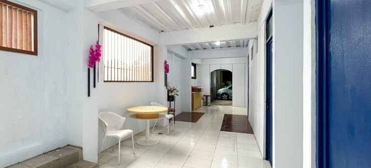 RedDoorz Syariah at Sultana Guest House图片