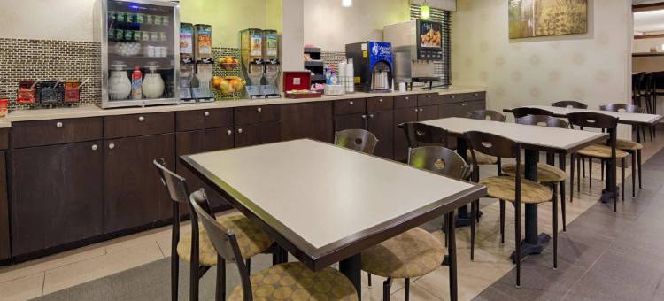 里士满机场贝斯特韦斯特优质酒店(Best Western Plus Richmond Airport Hotel)图片