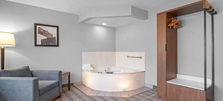 索克中心AmericInn酒店(AmericInn by Wyndham Sauk Centre)图片