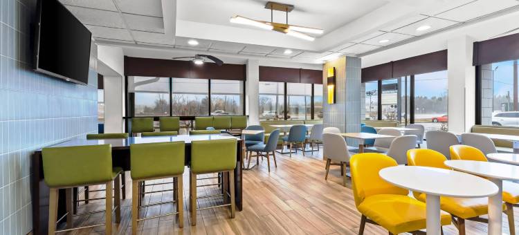 埃文斯维尔机场舒适酒店(Comfort Inn & Suites Evansville Airport)图片