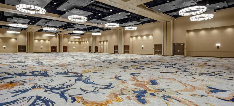 琼斯伯勒红太狼希尔顿大使套房酒店及会议中心(Embassy Suites Jonesboro Red Wolf Convention Center)图片