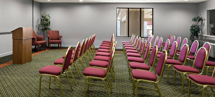 北卡罗来纳门罗红屋顶套房酒店(Red Roof Inn & Suites Monroe, NC)图片