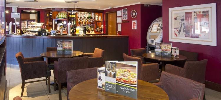 盖特威克克劳利城西普里米尔酒店(Premier Inn Gatwick Crawley Town West)图片