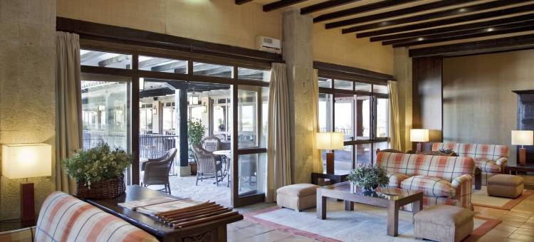 圣地亚哥德孔波斯特拉酒店(Parador de Santiago - Hostal Dos Reis Catolicos)图片