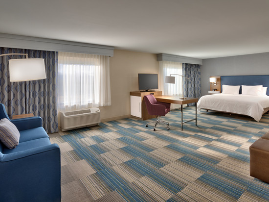 波卡特洛欢朋套房酒店