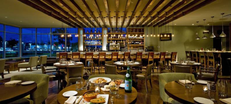 洲际旗下皇冠假日伦巴第唐纳斯格罗夫酒店(Crowne Plaza LOMBARD DOWNERS GROVE by IHG)图片