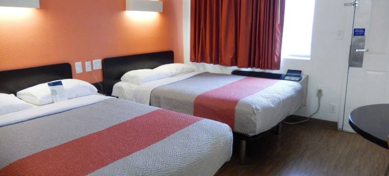 6克卢特汽车旅馆(Motel 6 Clute, TX)图片