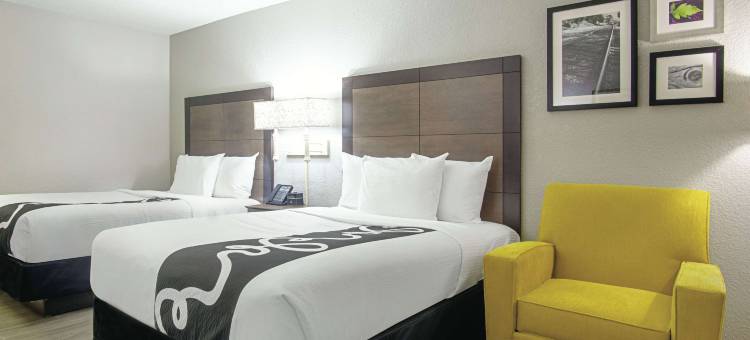 西棕榈滩-佛罗里达州收费公路拉昆塔温德姆酒店(La Quinta Inn by Wyndham West Palm Beach - Florida Turnpike)图片
