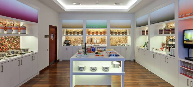 华沙机场希尔顿欢朋酒店(Hampton by Hilton Warsaw Airport)图片