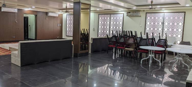 比斯图普尔的Treebo金色沙滩(Treebo the Golden Sands, Bistupur)图片