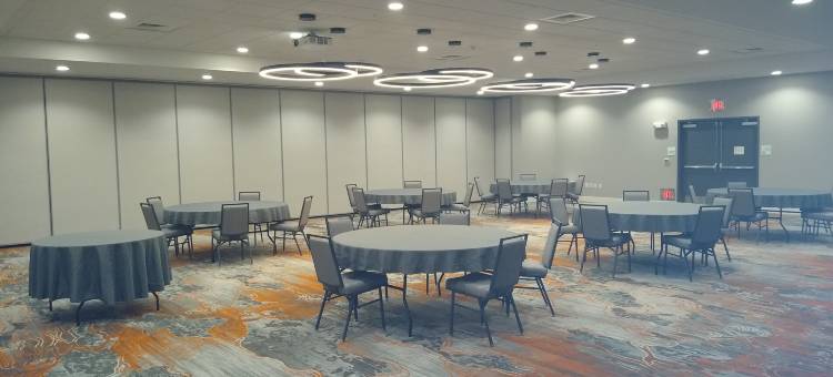 堪萨斯城东北假日酒店(Holiday Inn KANSAS CITY - NORTHEAST by IHG)图片