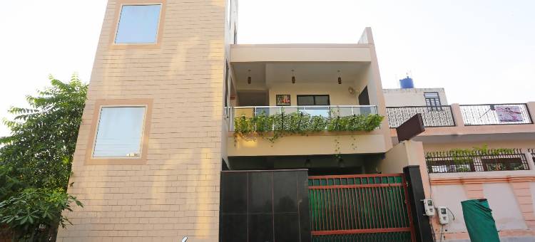 OYO 19535 塔吉尼瓦斯酒店(Hotel Taj Niwas)图片