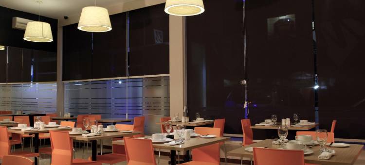 美加帕玛塔酒店(Mega Permata Hotel)图片