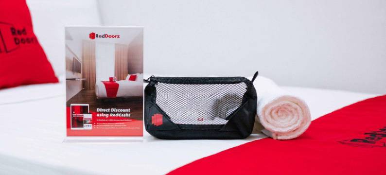 红多兹酒店-近棉兰USU医院3号(RedDoorz Near RS Usu Medan 3)图片