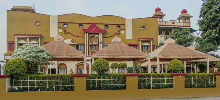 OYO 24547 Hotel Vishwas Bar and Club Resort图片