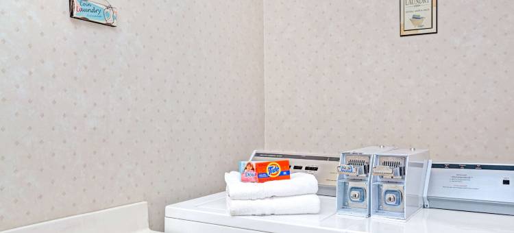 斯特布里奇温德姆戴斯酒店(Days Inn by Wyndham Sturbridge)图片