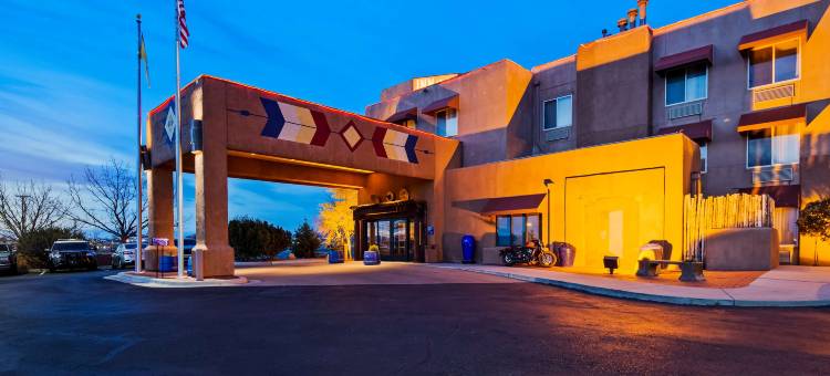 Inn at Santa Fe, SureStay Collection by Best Western图片
