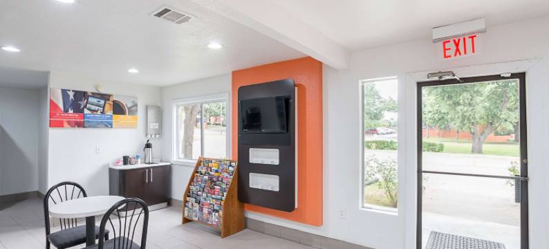 德克萨斯大草原城 - 六旗大道附近 6 号汽车旅馆(Motel 6 Grand Prairie, TX - Near Six Flags Drive)图片