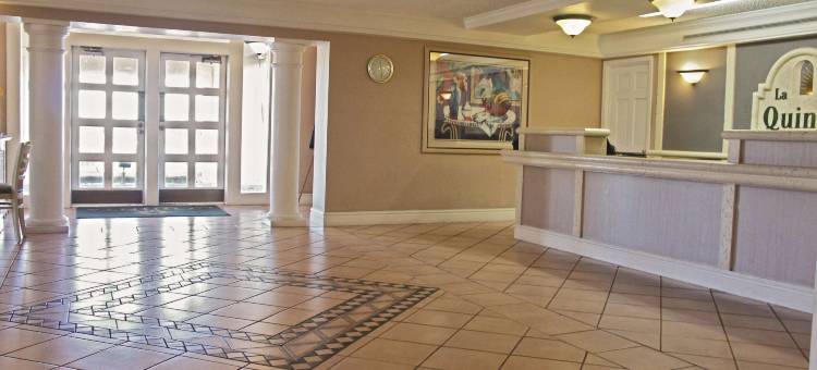 阿尔伯克基机场拉昆塔温德姆酒店(La Quinta Inn by Wyndham Albuquerque Airport)图片