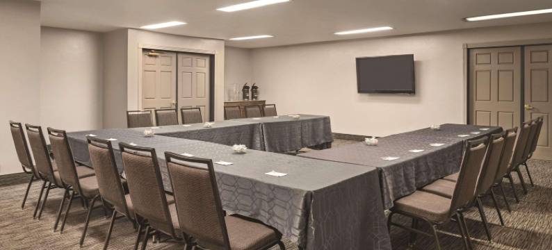 迪比克丽怡酒店(Country Inn & Suites by Radisson, Dubuque, IA)图片