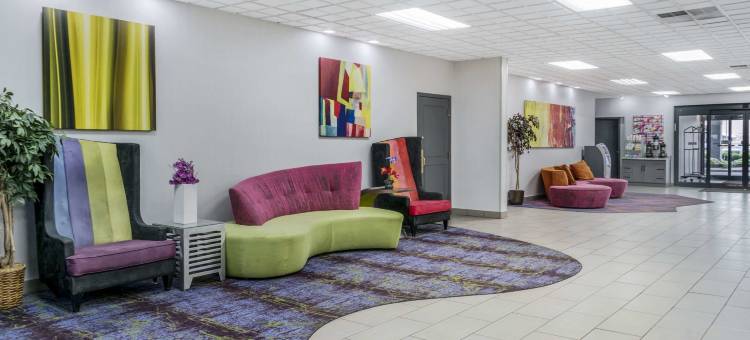 宴会中心品质套房酒店(Quality Inn & Suites Banquet Center)图片