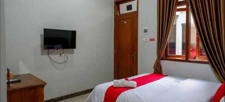 接近Banyumanik收费公路出口的RedDoorz Syariah(RedDoorz Syariah Near Exit Toll Banyumanik Semarang)图片