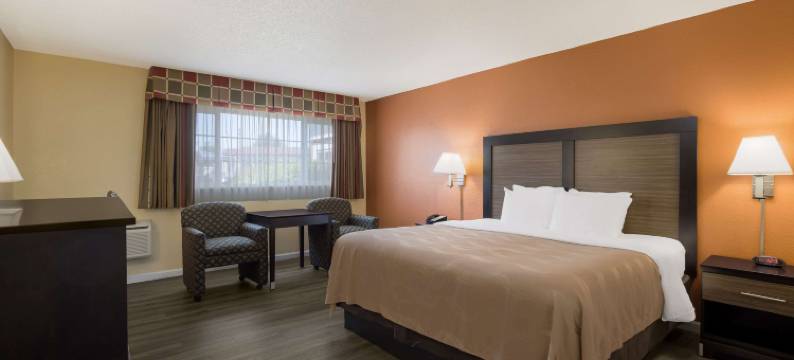 梅德福机场品质套房酒店(Quality Inn & Suites Medford Airport)图片